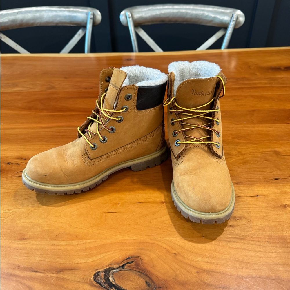 Women’s Shearling-Lined Timberland Boots